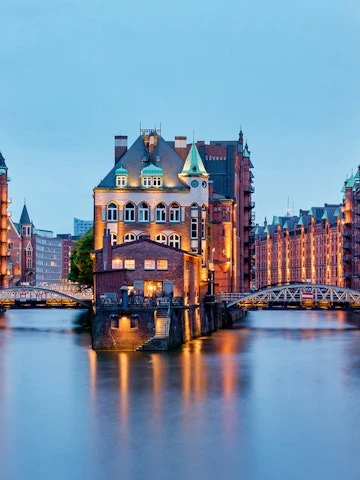 3-hour food tour of hafencity with elbphilharmonie-1
