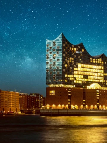 skip the line - guided tour of elbphilharmonie-3